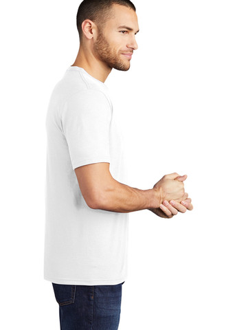 Біла футболка District