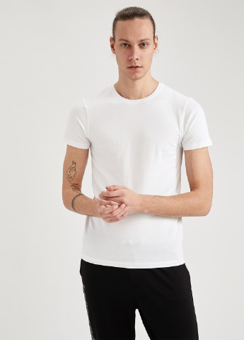 Белая летняя футболка DeFacto