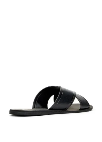 Черные шлепанцы JustFab
