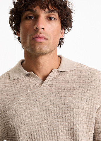 Бежевый демисезонный свитер C&A