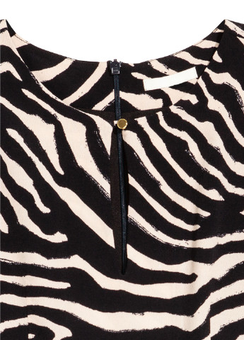 Черное кэжуал платье H&M с животным (анималистичным) принтом