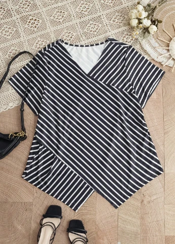 Футболка SHEIN - (325706391)
