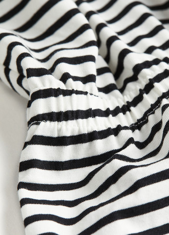 Черно-белое кэжуал платье а-силуэт H&M в полоску