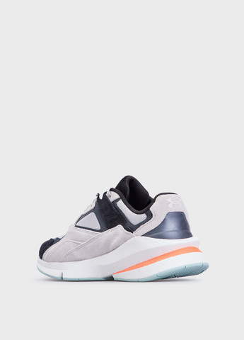 Серые всесезонные кроссовки Under Armour