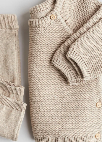 Бежевый демисезонный комплект (джемпер, брюки) H&M