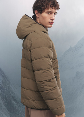 Бежева зимня куртка Springfield