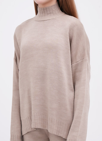 Бежевий зимовий светр EQUILIBRI