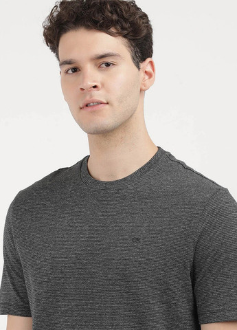Серая футболка Calvin Klein
