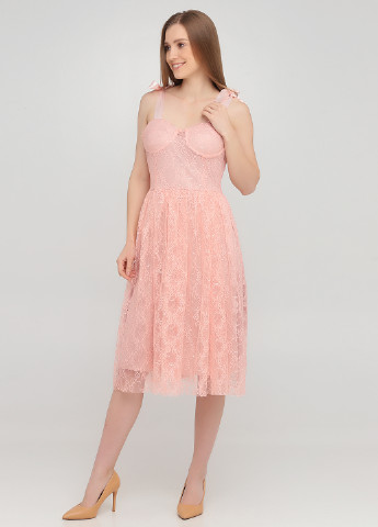 Светло-розовое коктейльное платье с пышной юбкой Bella однотонное