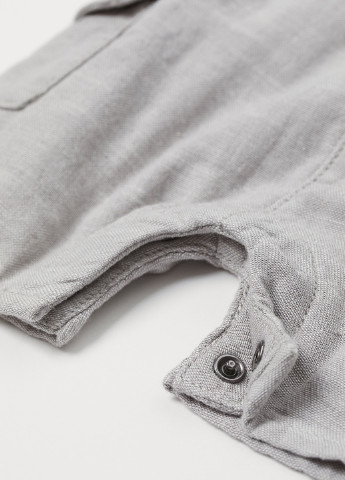 Комбинезон H&M комбинезон-шорты однотонный светло-серый кэжуал хлопок