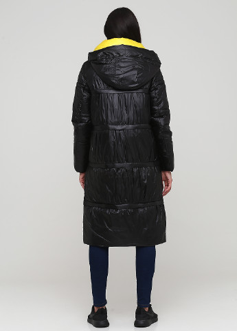 Черная зимняя куртка Tongcoi