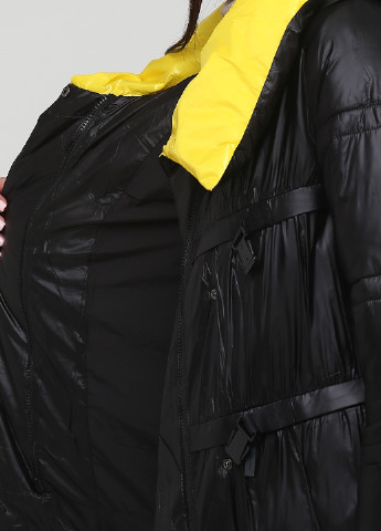 Черная зимняя куртка Tongcoi