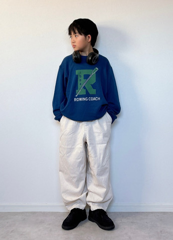 Синий свитшот Uniqlo надпись без декора (325746322)