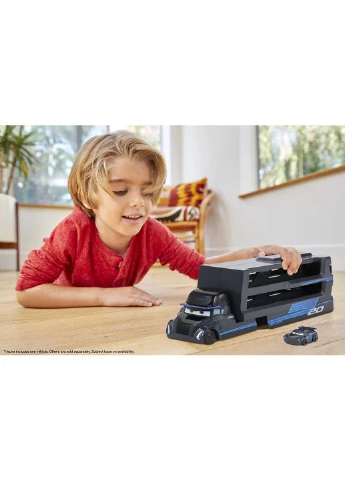 Грузовик - трансформер Джексона Шторма Disney Pixar Cars Minis Transporter Гал Бофорт на 18 мини машинок (GNW35) Mattel (255254285)