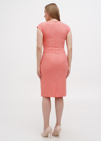 Темно-розовое кэжуал платье футляр Rebecca Tatti однотонное