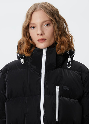 Черная демисезонная куртка Lacoste