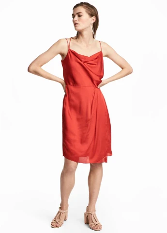 Красное кэжуал платье H&M однотонное