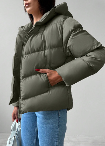 Оливкова (хакі) зимня куртка SHEIN