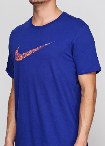 Васильковая футболка Nike