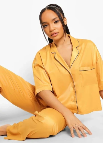 Гірчична всесезон піжама Boohoo