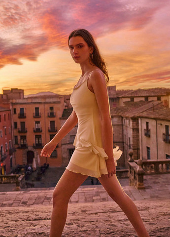 Кремова коктейльна сукня сукня-комбінація SHEIN однотонна