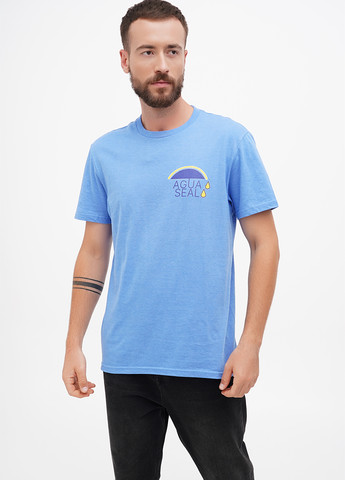 Блакитна футболка District