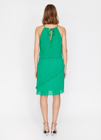 Зеленое вечернее платье с открытыми плечами KOTON однотонное