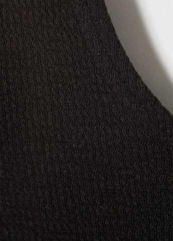 Топ Weekday (326497953)