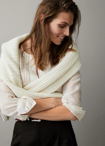 Молочна блуза Massimo Dutti