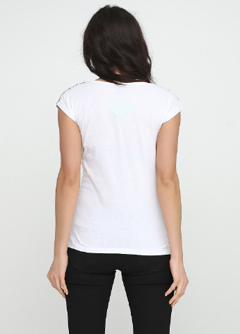 Черно-белая летняя футболка Spora