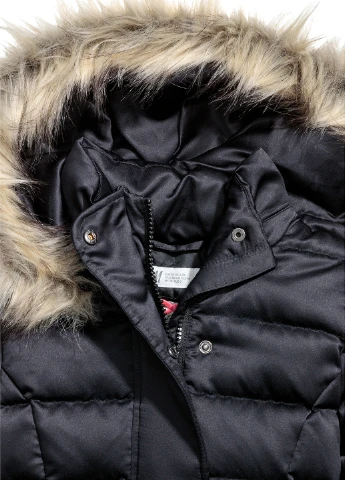 Чорна зимня куртка H&M