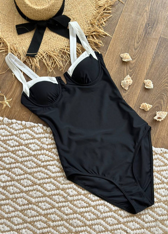 Чорний літній цільний купальник жіночий суцільний NOVA VEGA