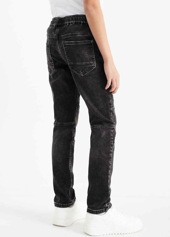 Черные демисезонные джинсы C&A