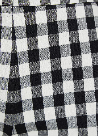 Черно-белые кэжуал демисезонные зауженные, укороченные брюки KOTON