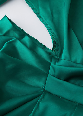 Зелена вечірня сукня на одне плече SHEIN однотонна