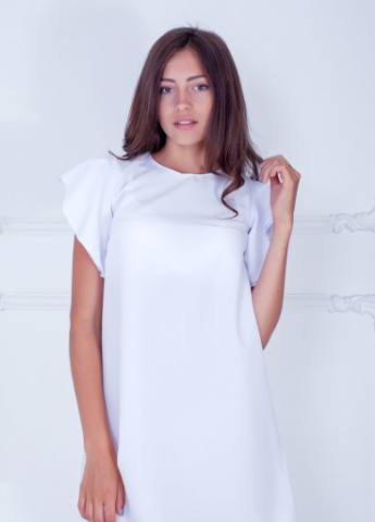 Белое кэжуал яркое и легкое свободное платье-трапеция с рукавами крыльями ellis Podium однотонное