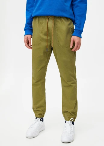 Хаки спортивные демисезонные брюки Pull & Bear
