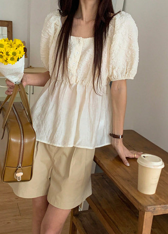 Кремовая блуза с баской SHEIN