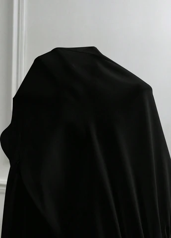Чёрная блуза на запах, с баской SHEIN