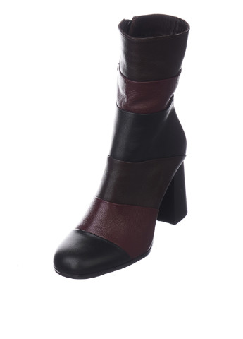 Осенние ботинки Injers без декора