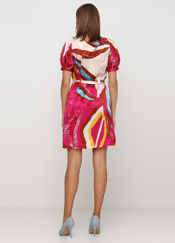 Фуксиновое (цвета Фуксия) кэжуал платье Diane von Furstenberg с абстрактным узором