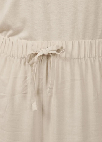 Світло-бежева всесезон піжама (футболка, брюки) футболка + штани Esmara