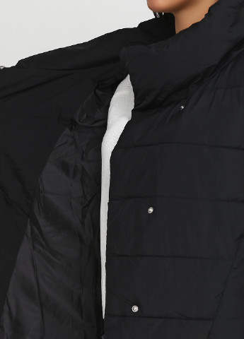 Черная демисезонная куртка YIRANAI