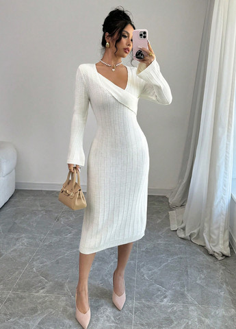 Кремовое кэжуал платье SHEIN однотонное