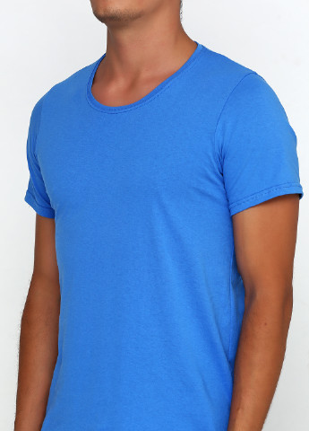 Светло-синяя футболка Shik