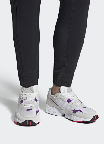 Белые демисезонные кроссовки adidas Yung-96