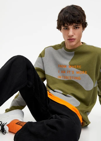Зелений світшоти Pull & Bear малюнок без декору (247447060)