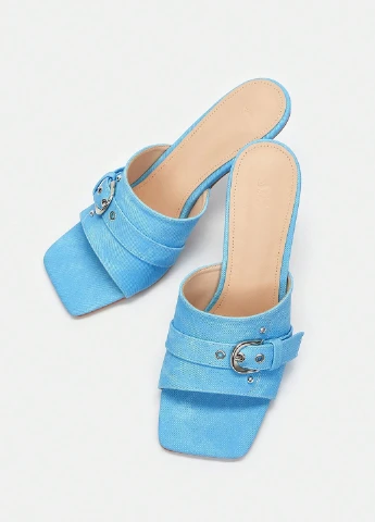 Голубые шлепанцы SHEIN с пряжкой