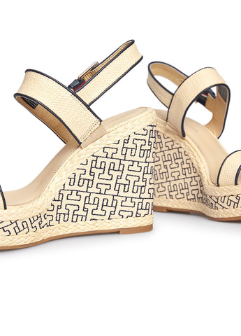 Бежевые босоножки Tommy Hilfiger с ремешком с логотипом, плетение