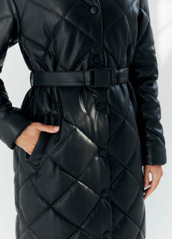 Чорне демісезонне Трендове стьобане пальто чорного кольору Gepur